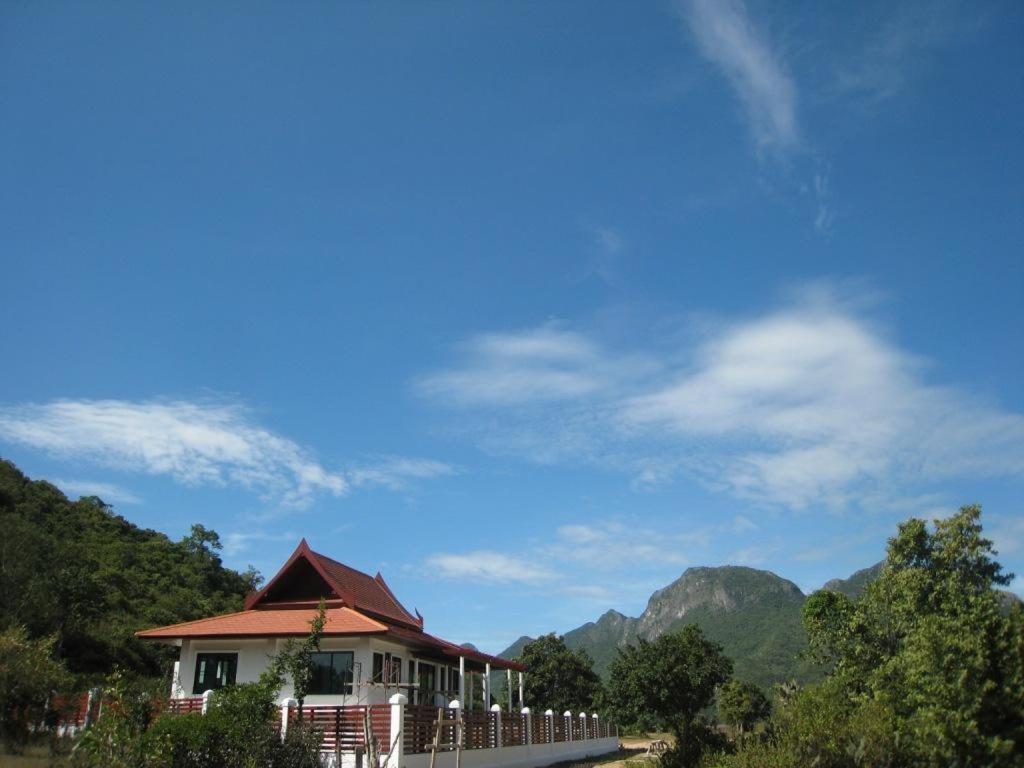 Mountain Breeze Villa Pran Buri Exterior photo